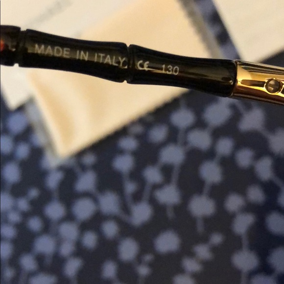 Like new dark brown sunglasses with gold details - Picture 6 of 7